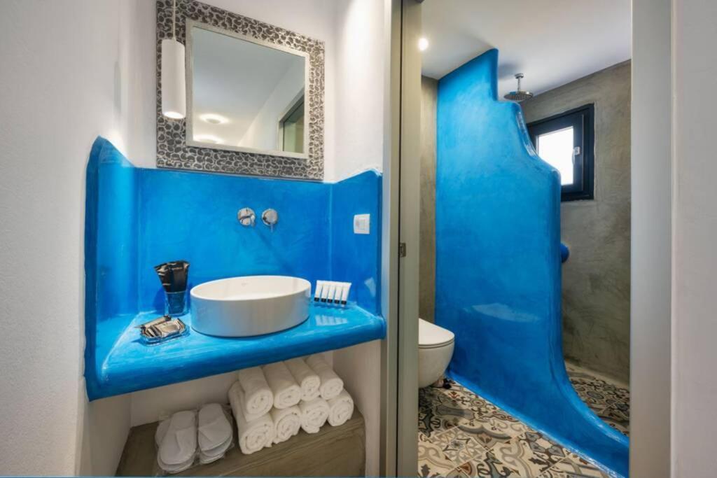 Christianna & George Luxury Hot Tub Apartment Fira  Exterior foto