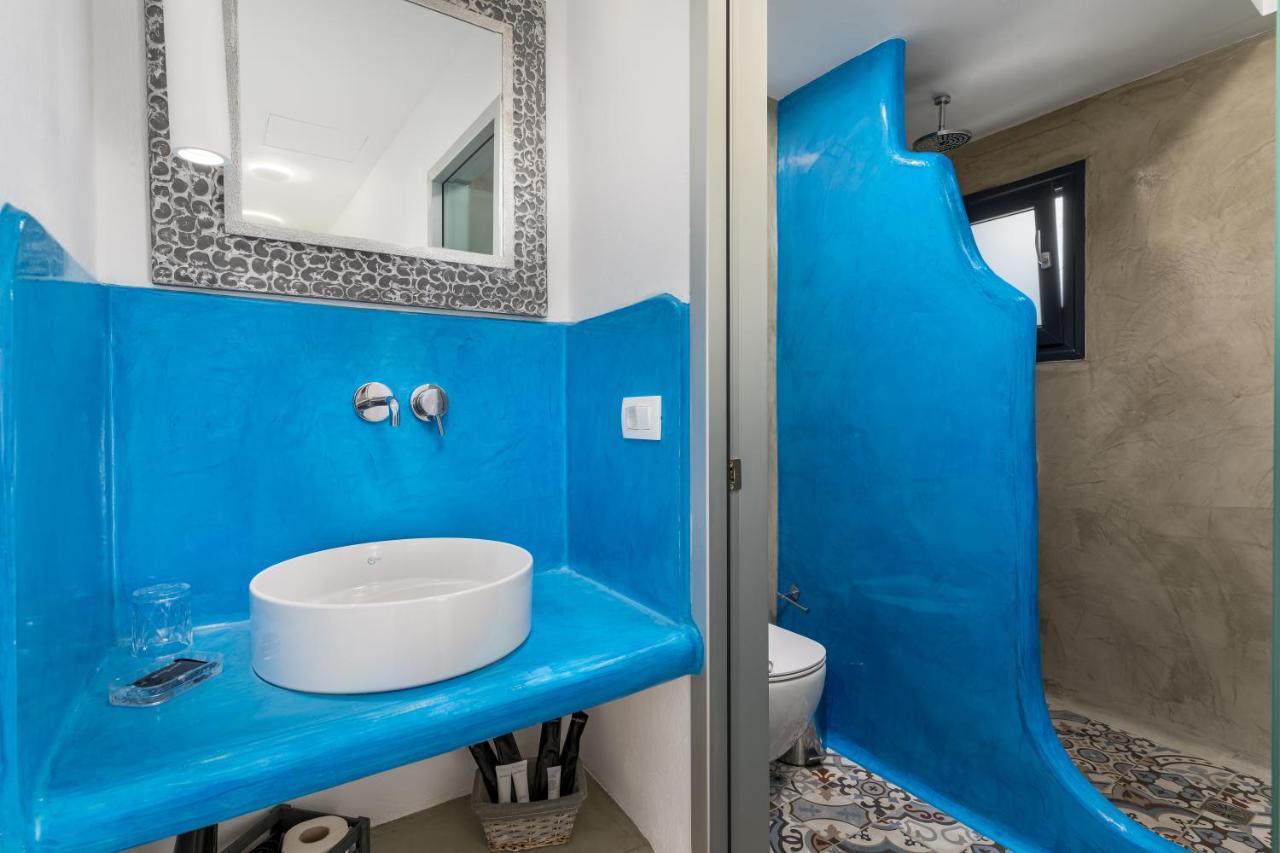 Christianna & George Luxury Hot Tub Apartment Fira  Exterior foto