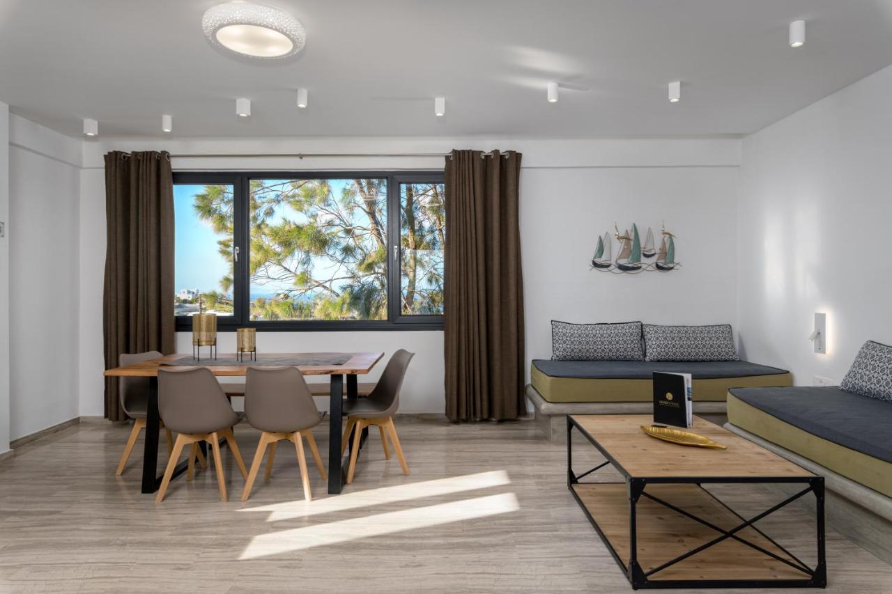 Christianna & George Luxury Hot Tub Apartment Fira  Exterior foto